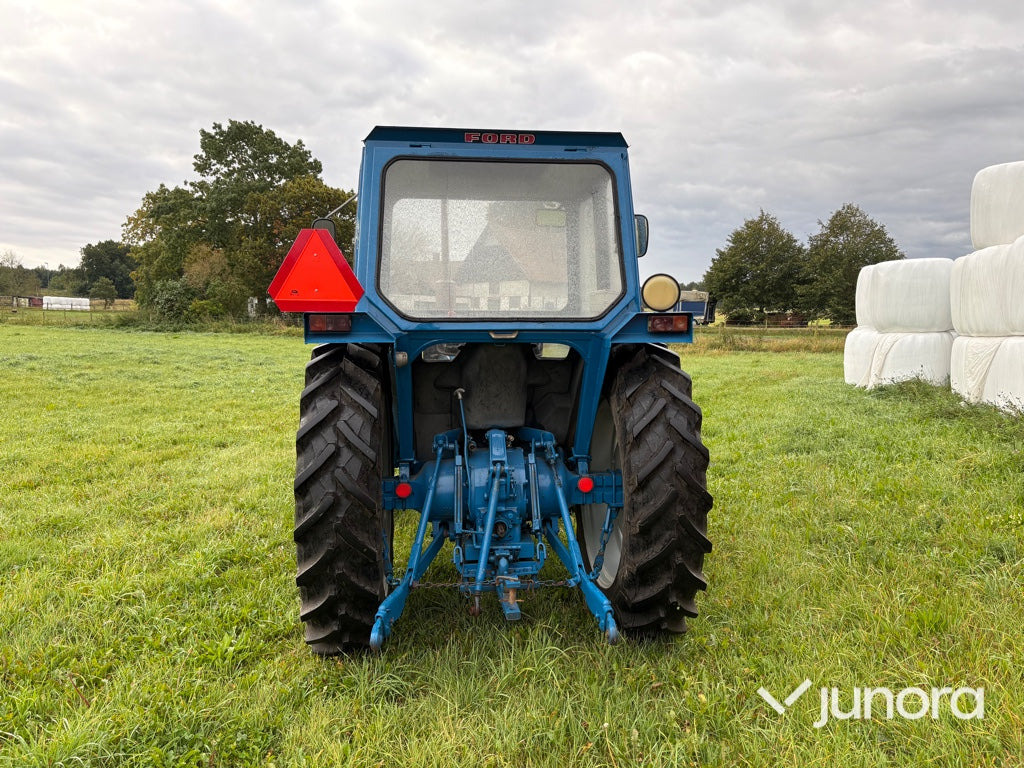 Traktor Ford 4000