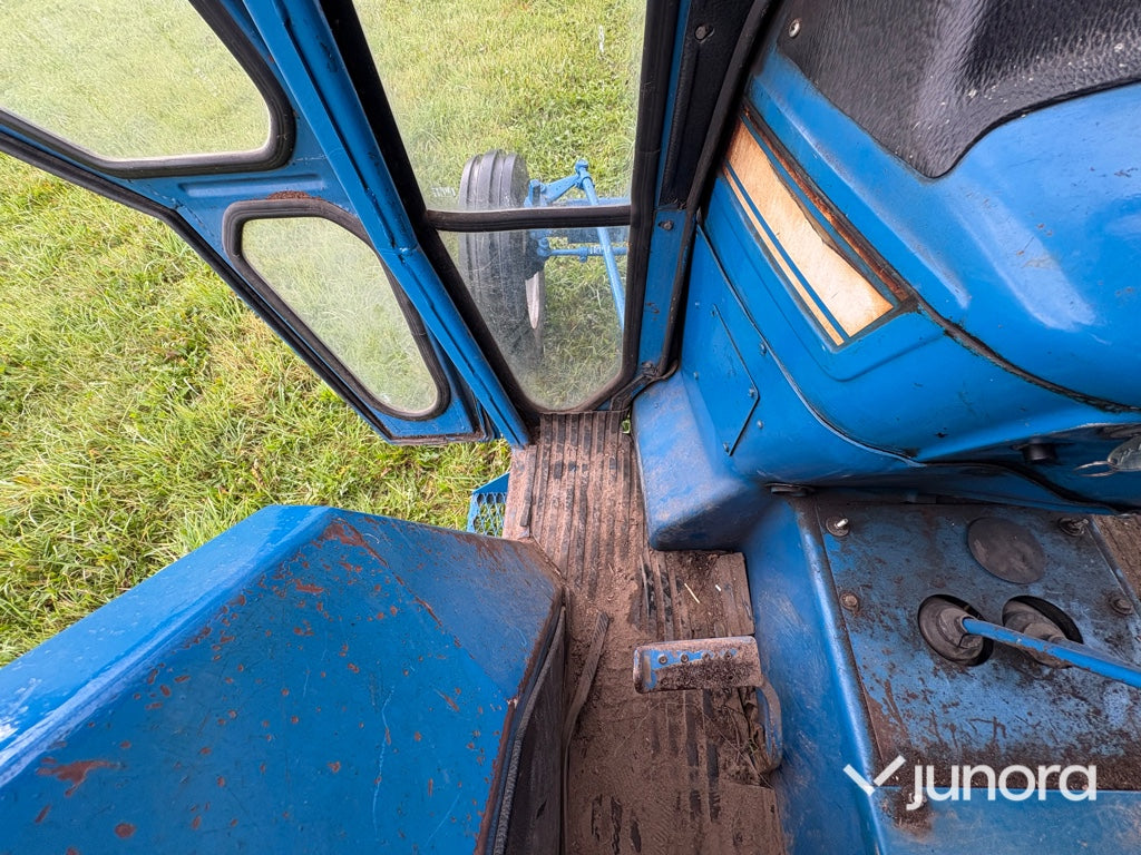 Traktor Ford 4000