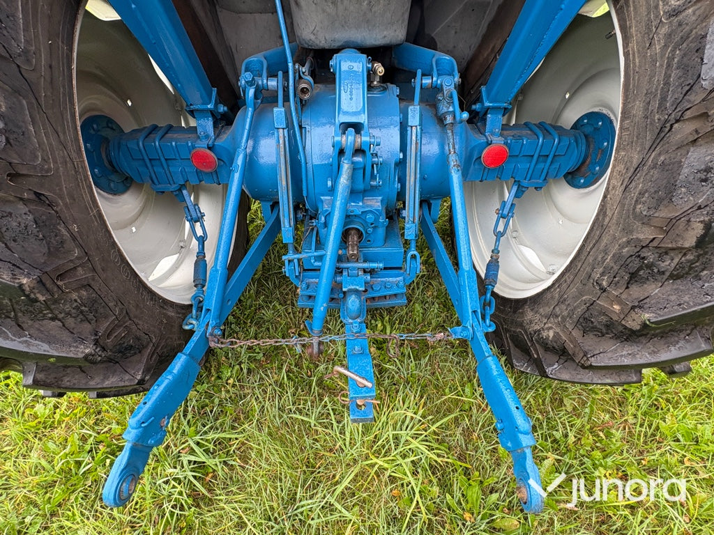 Traktor Ford 4000