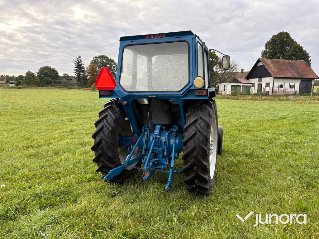 Traktor Ford 4000