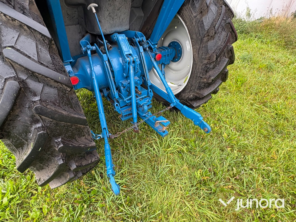 Traktor Ford 4000