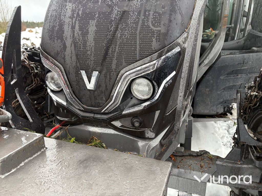 Traktor – Valtra N175 Direct, med twintrac & lastare