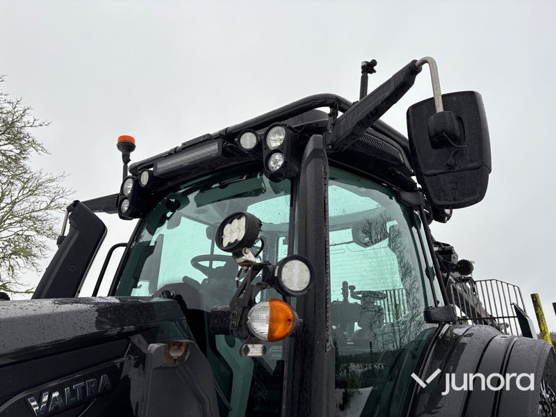 Traktor – Valtra N175 Direct, med twintrac & lastare