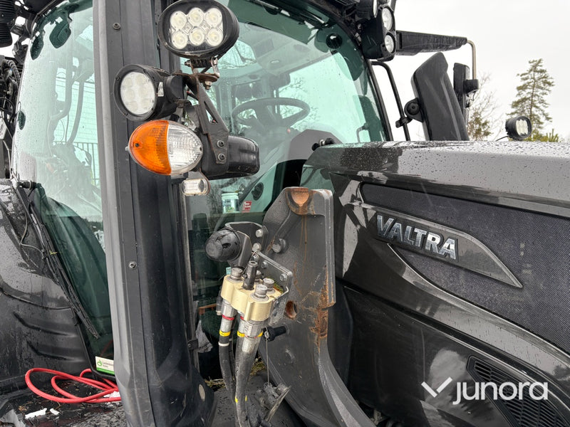 Traktor – Valtra N175 Direct, med twintrac & lastare