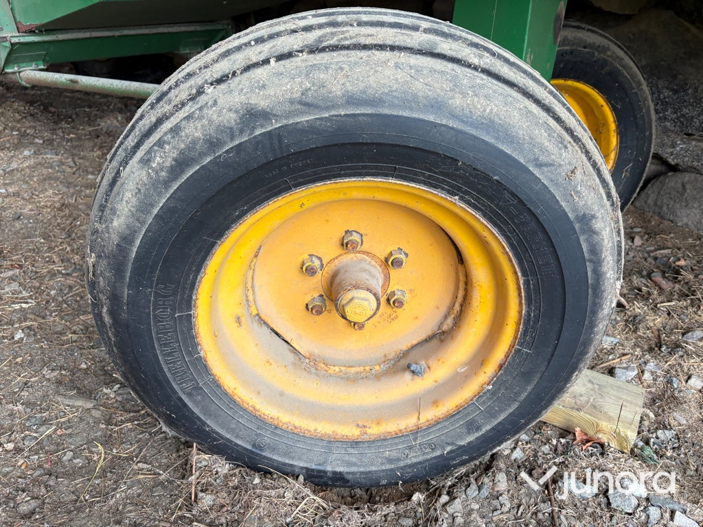 Skördetröska Volvo BM Aktiv 800