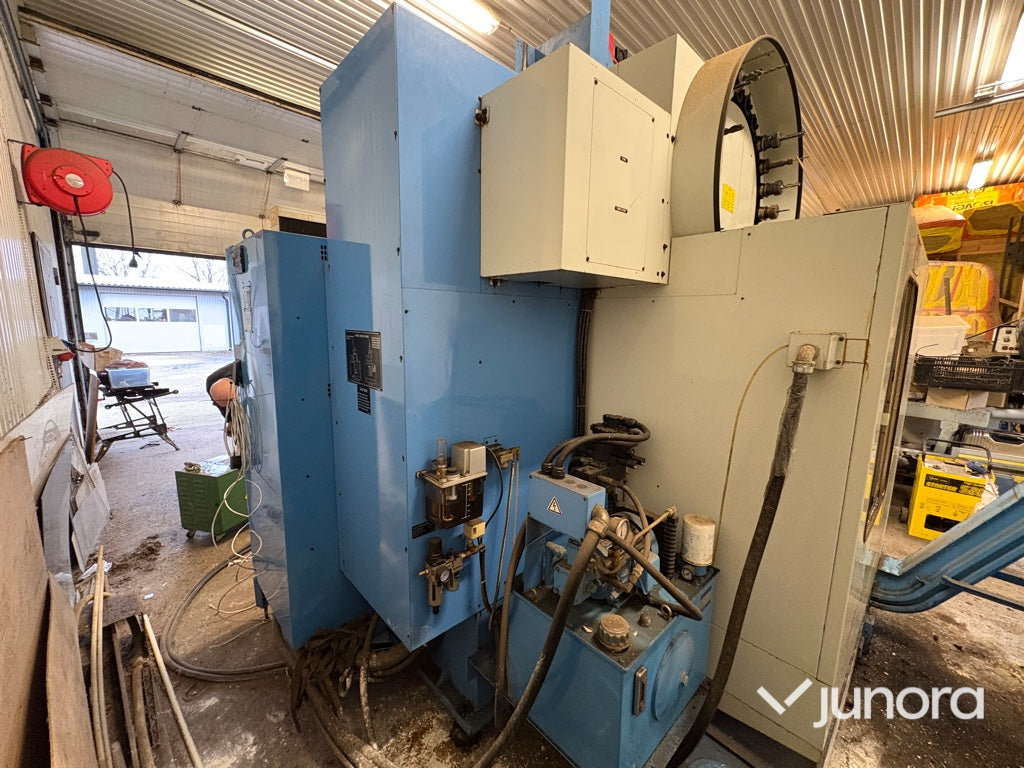 Bearbetningscenter (CNC-fräs) – Supermax YCM-V85A
