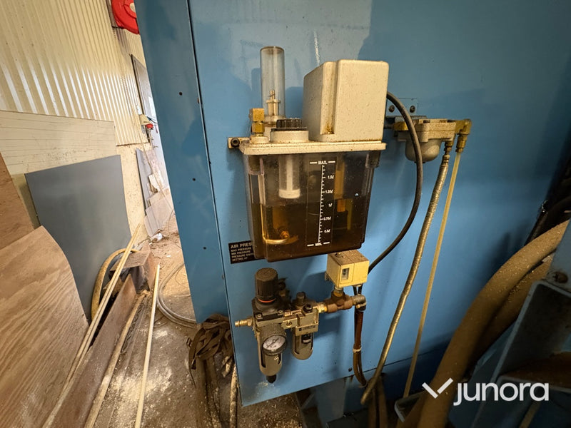 Bearbetningscenter (CNC-fräs) – Supermax YCM-V85A