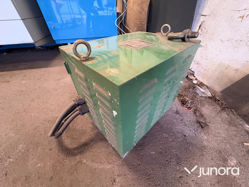 Bearbetningscenter (CNC-fräs) – Supermax YCM-V85A