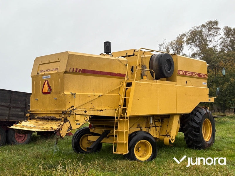 Skördetröska New Holland TX32 17 fot