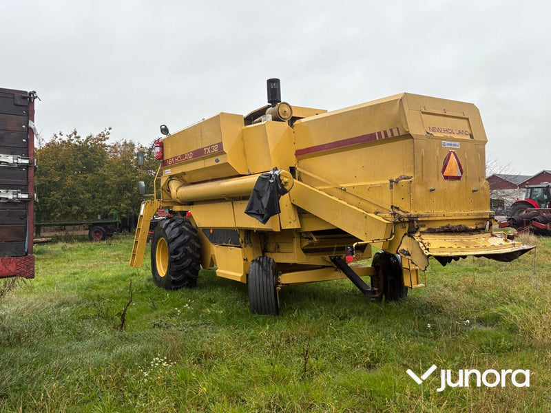 Skördetröska New Holland TX32 17 fot