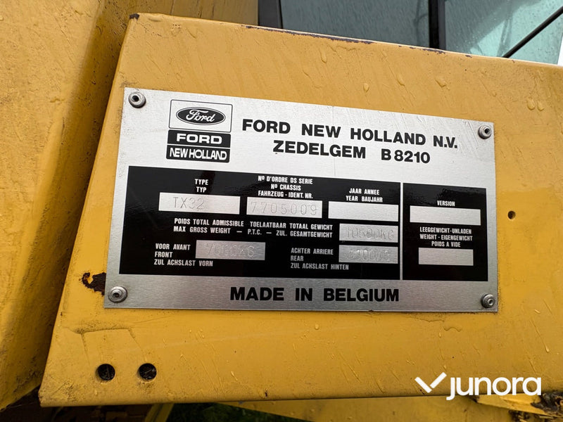 Skördetröska New Holland TX32 17 fot