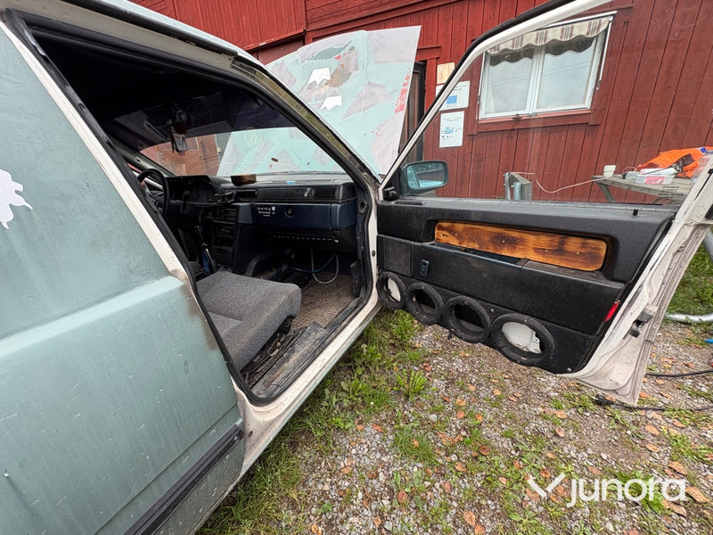 A-Traktor Volvo 740