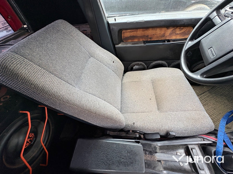 A-Traktor Volvo 740