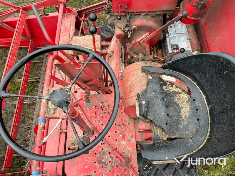Skördetröska - MF 31