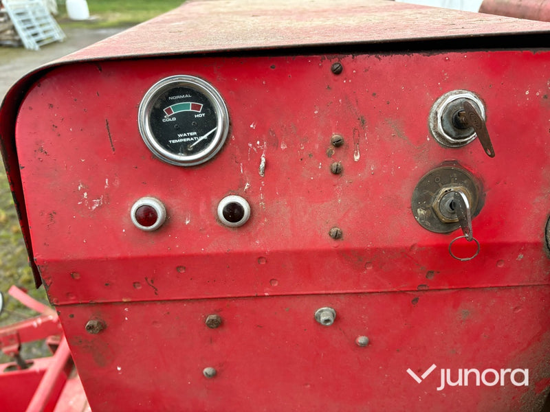 Skördetröska - MF 31