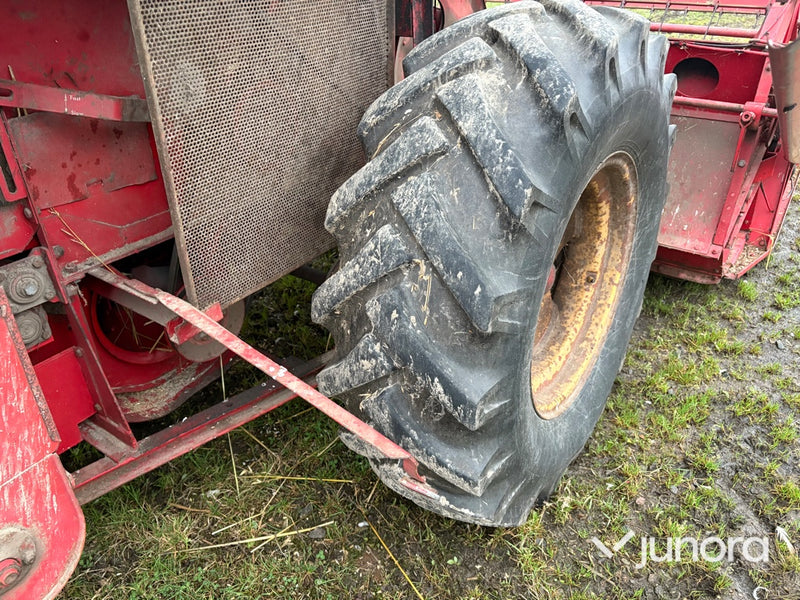 Skördetröska - MF 31