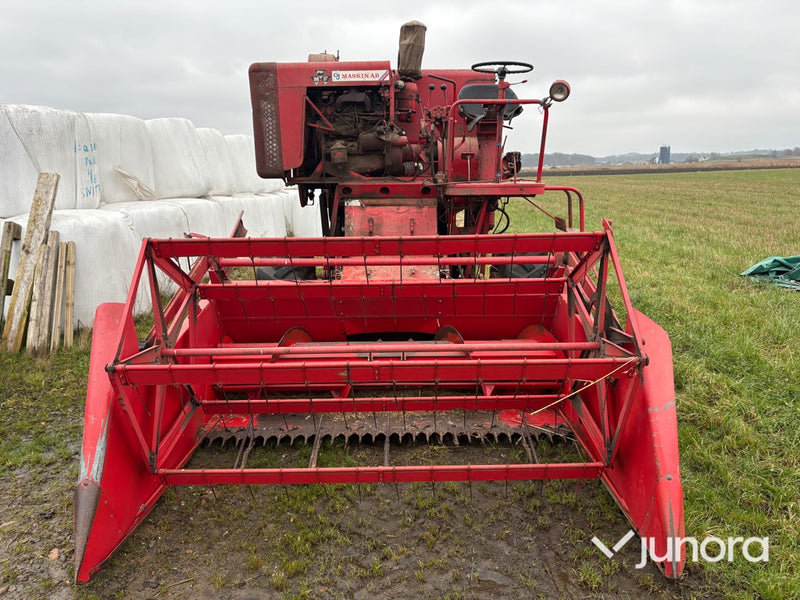Skördetröska - MF 31