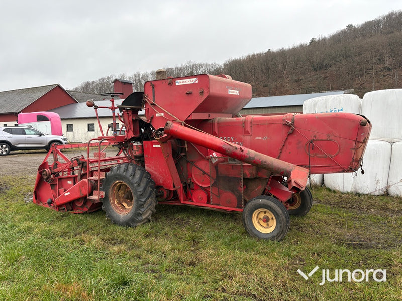 Skördetröska - MF 31