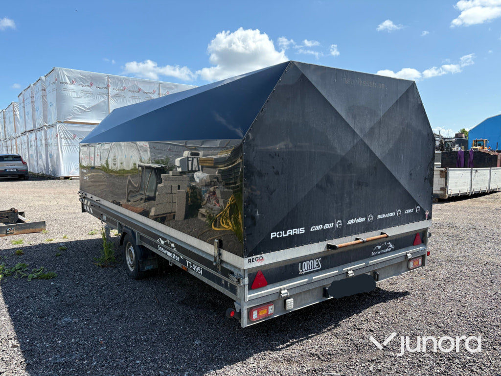 Släpvagn Lorries Snowmaster TT495-i med kåpa