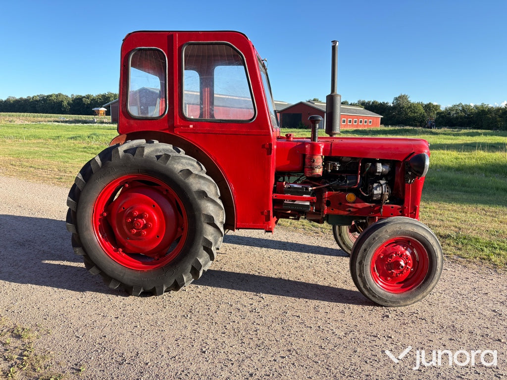 Volvo BM 320 Buster
