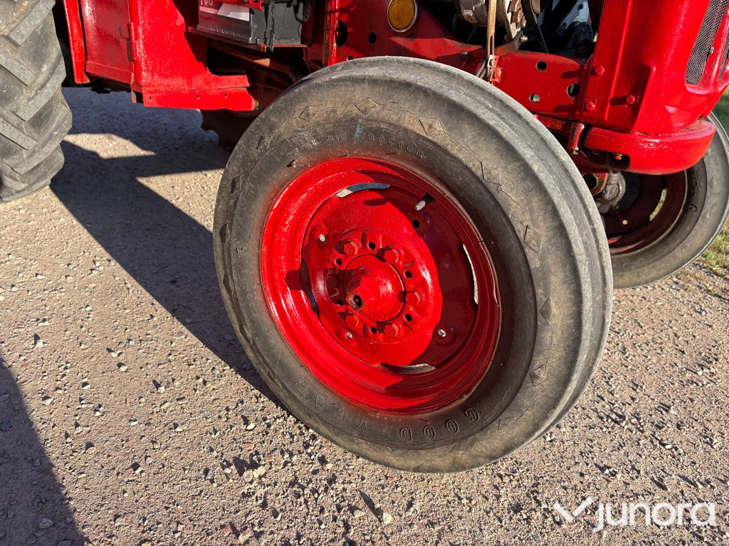 Volvo BM 320 Buster