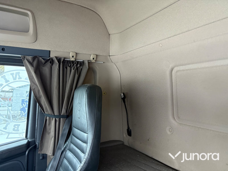 Lastbil + Lastväxlarflak - Scania, R560LB6X2*4HNA