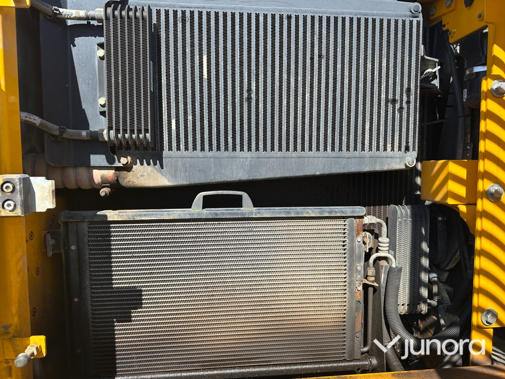 Grävmaskin - JCB, 220 LC