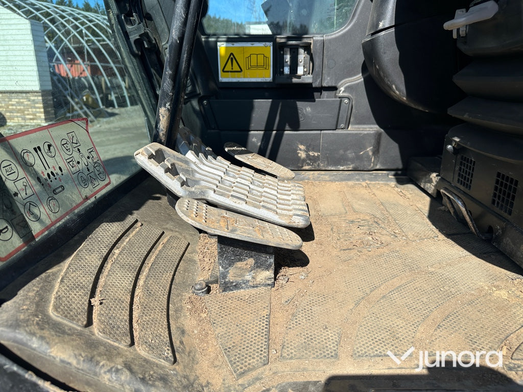 Grävmaskin - JCB, 220 LC