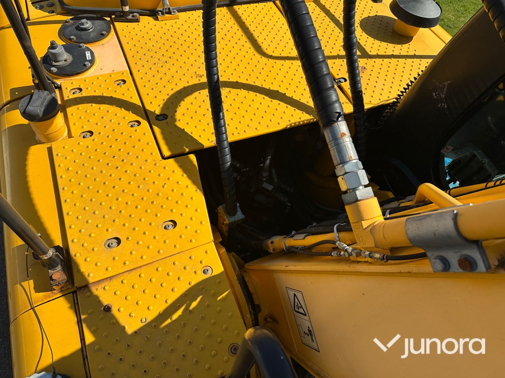 Grävmaskin - JCB, 220 LC