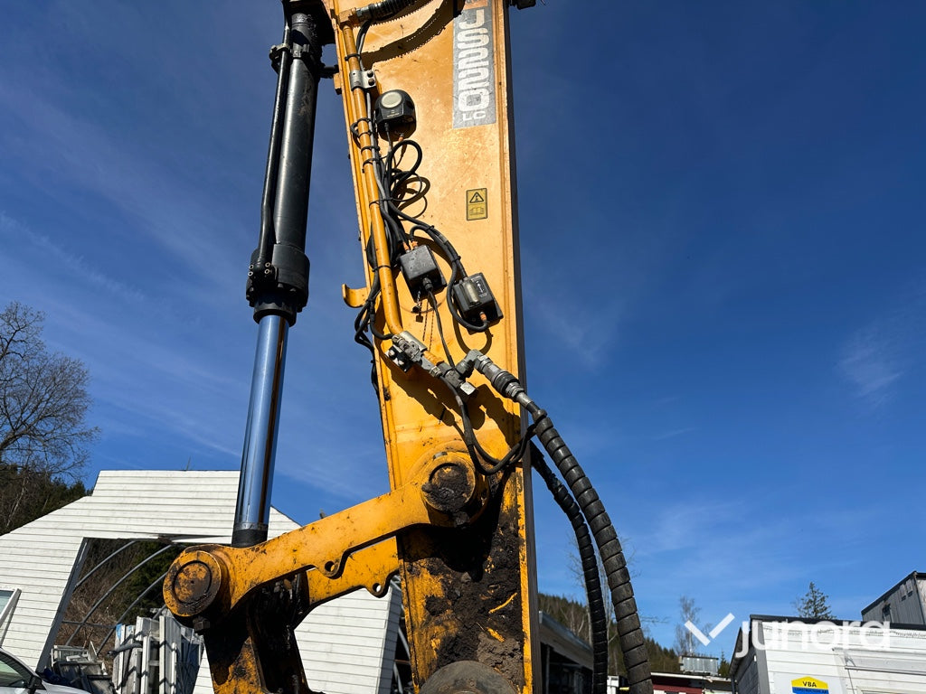 Grävmaskin - JCB, 220 LC