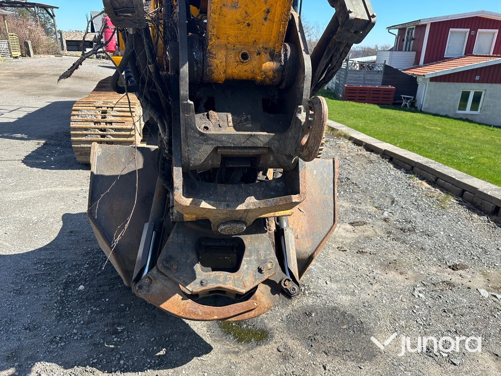Grävmaskin - JCB, 220 LC
