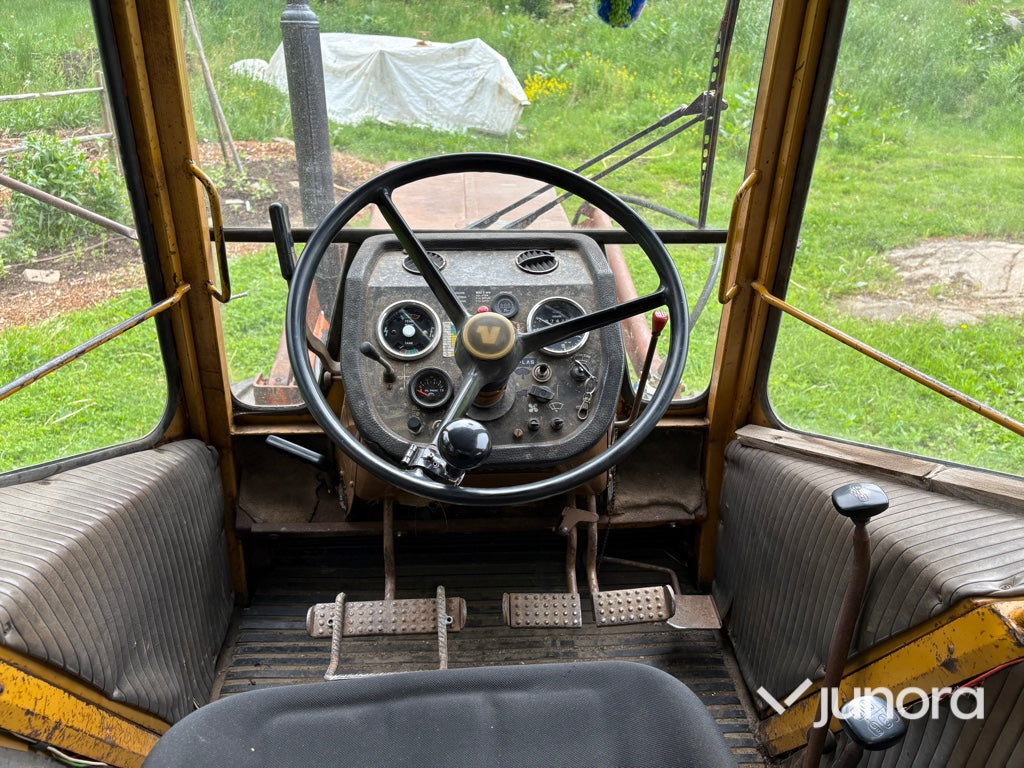 Lastartraktor - Valmet, 702