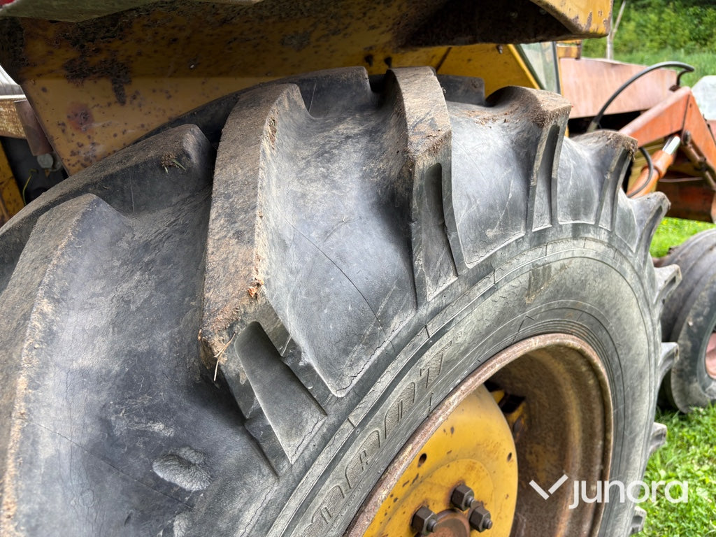 Lastartraktor - Valmet, 702