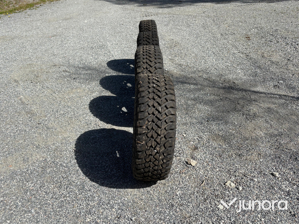 Däck och fälg Hankook Dynapro MT till Pickup