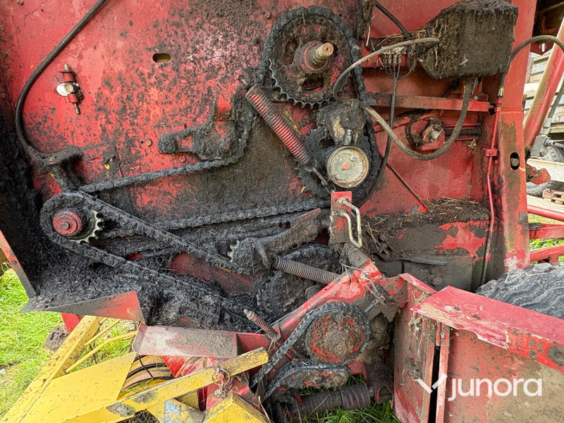 Rundbalspress New Holland 544 Cropcutter