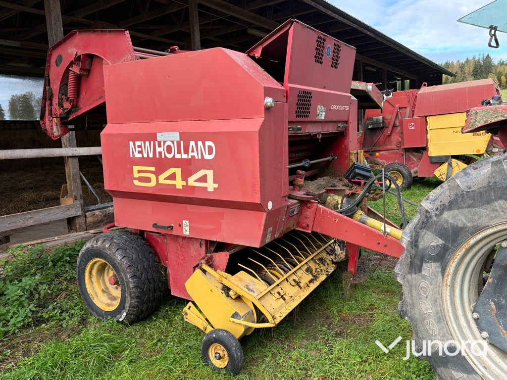 Rundbalspress New Holland 544 Cropcutter