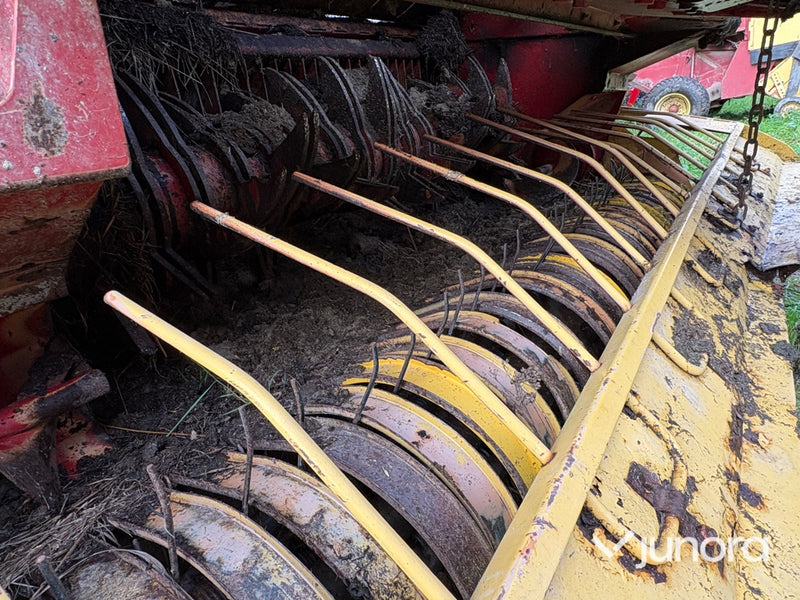Rundbalspress New Holland 544 Cropcutter