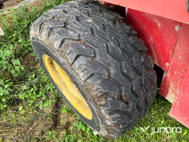 Rundbalspress New Holland 544 Cropcutter