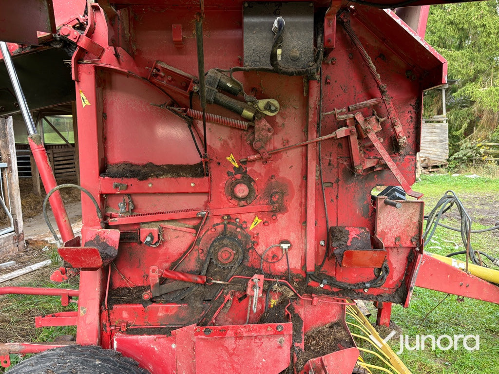Rundbalspress New Holland 544 Cropcutter