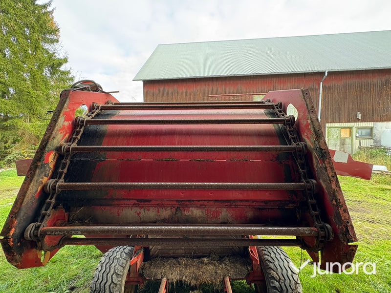 Rundbalspress New Holland 544 Cropcutter