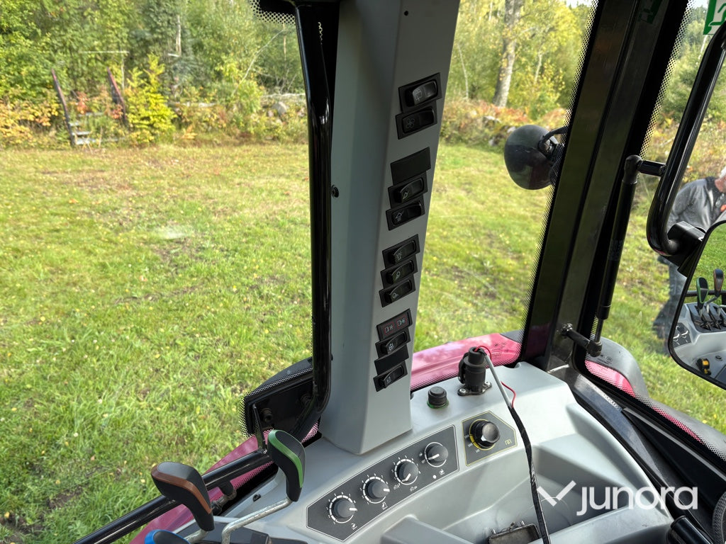 Traktor med lastare