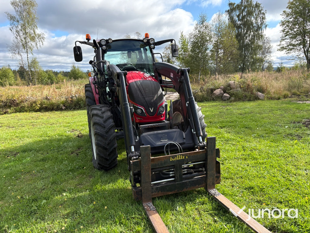 Traktor med lastare