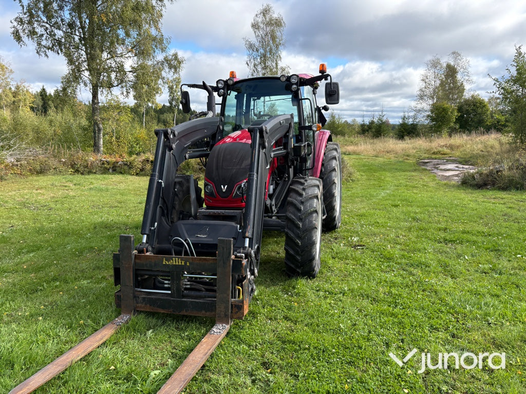 Traktor med lastare