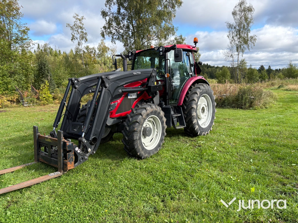Traktor med lastare