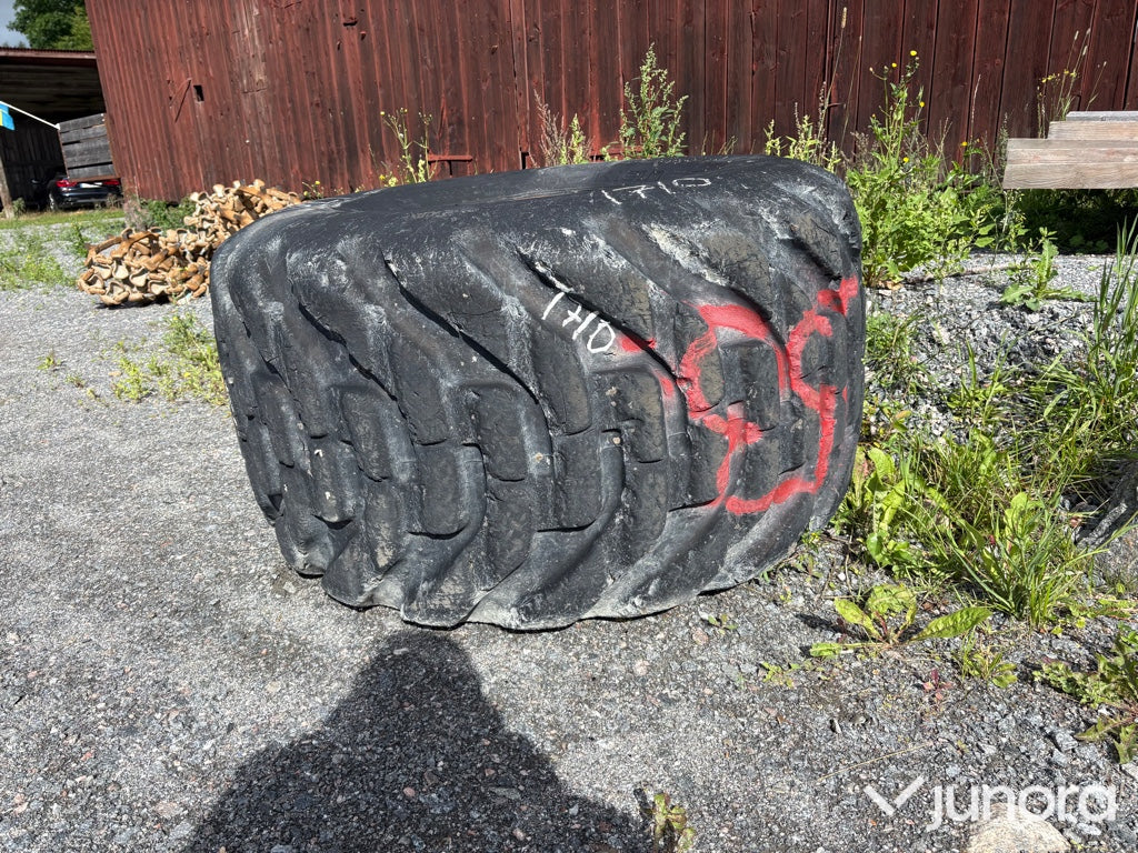 Däck med fälg Nokian 750/55-26.5