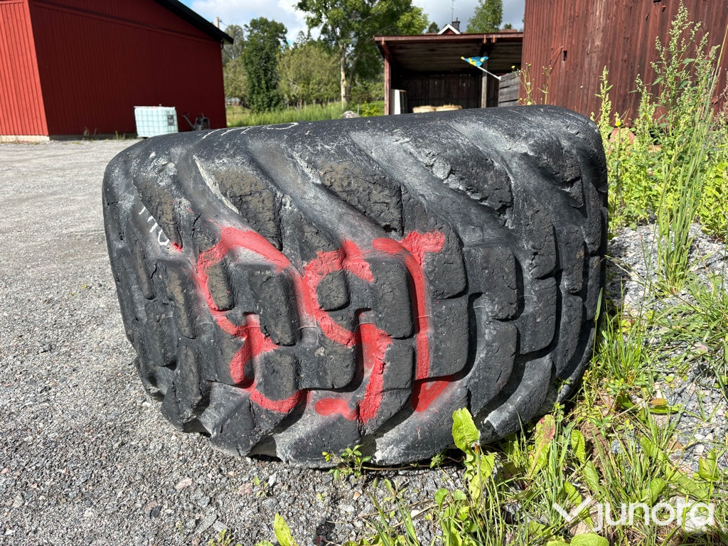 Däck med fälg Nokian 750/55-26.5