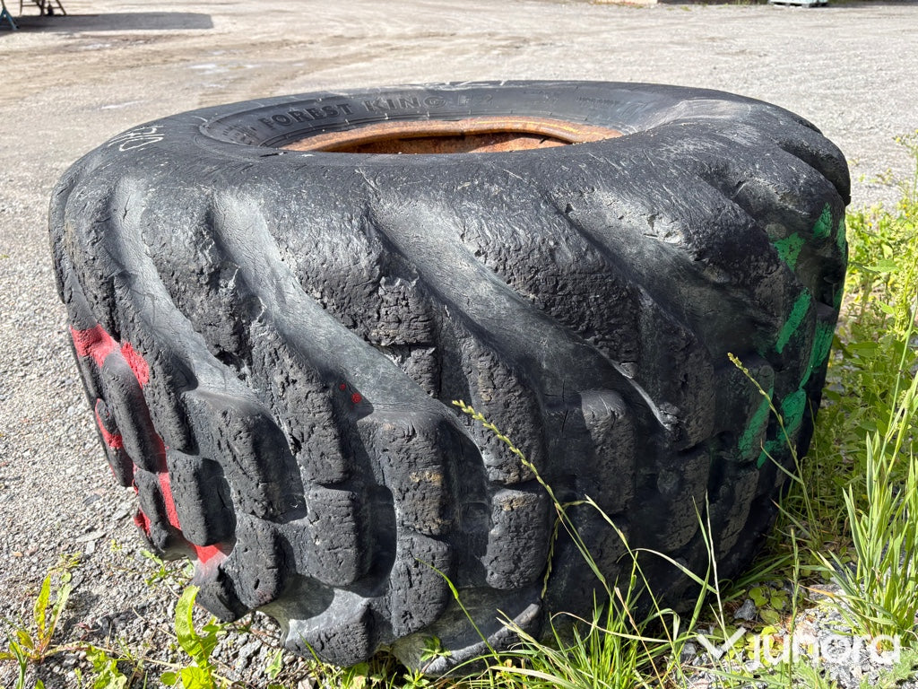 Däck med fälg Nokian 750/55-26.5