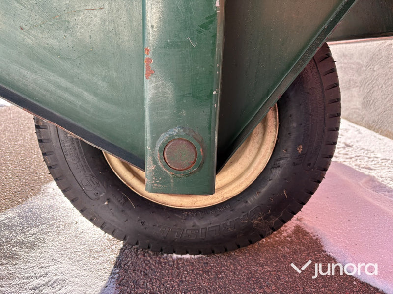 Topdresser - Cushman, 5th Wheel Top Dresser