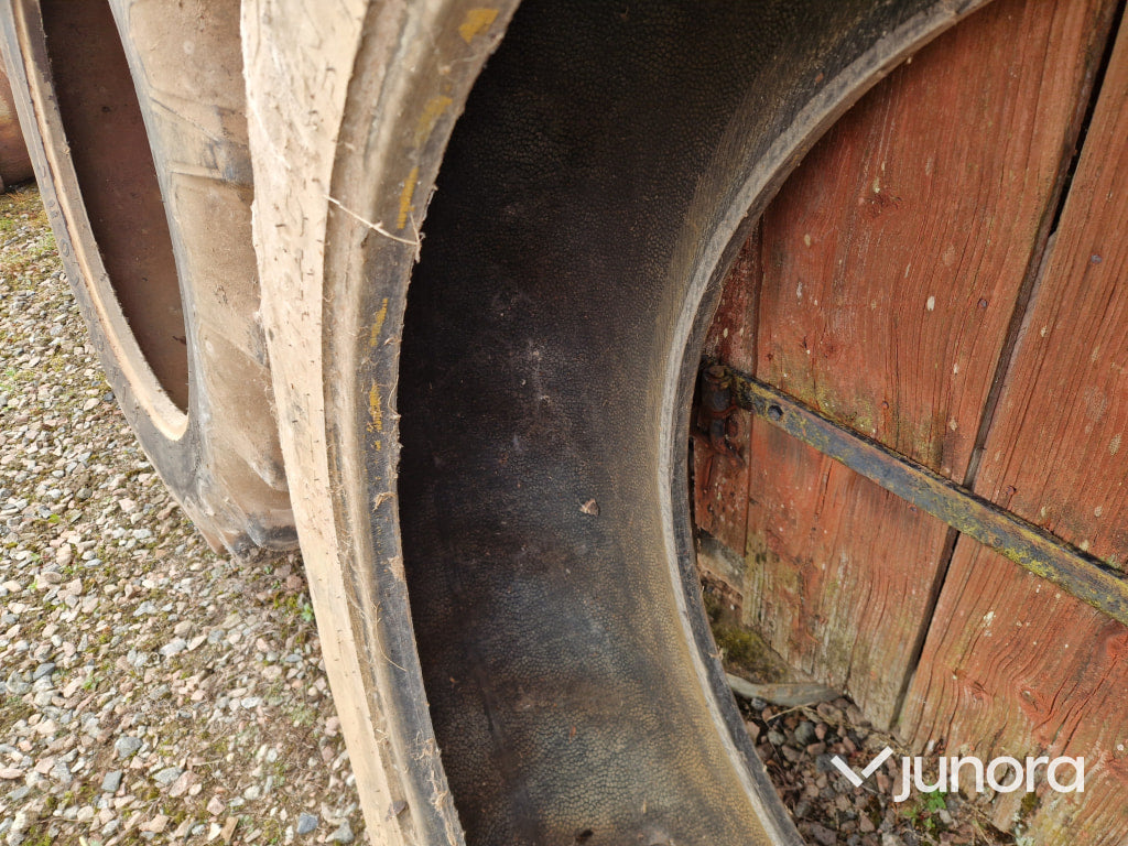Traktordäck - Firestone, 16,9-38