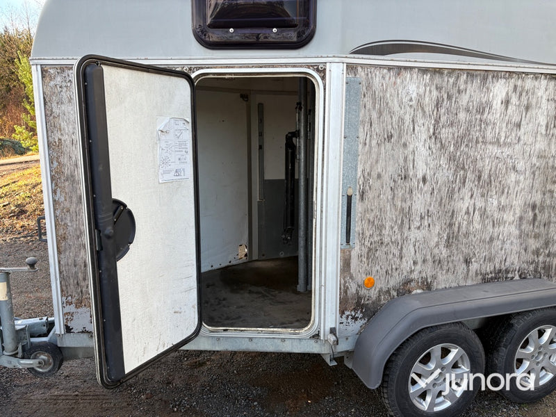 Hästtransport - Thule 150 E5